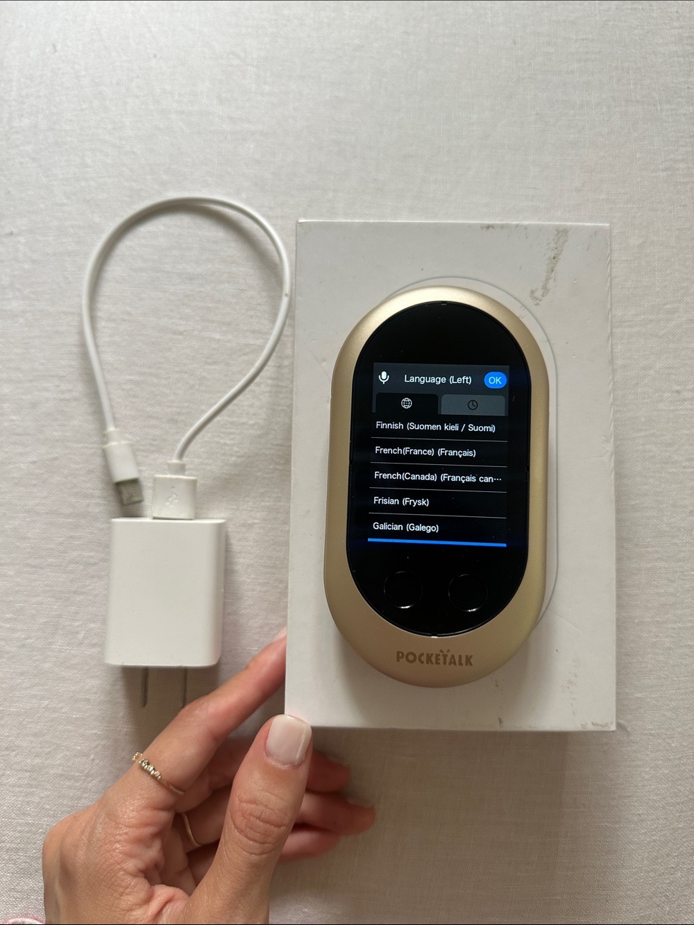 Portable Translator - Gold - Picture 3 of 6